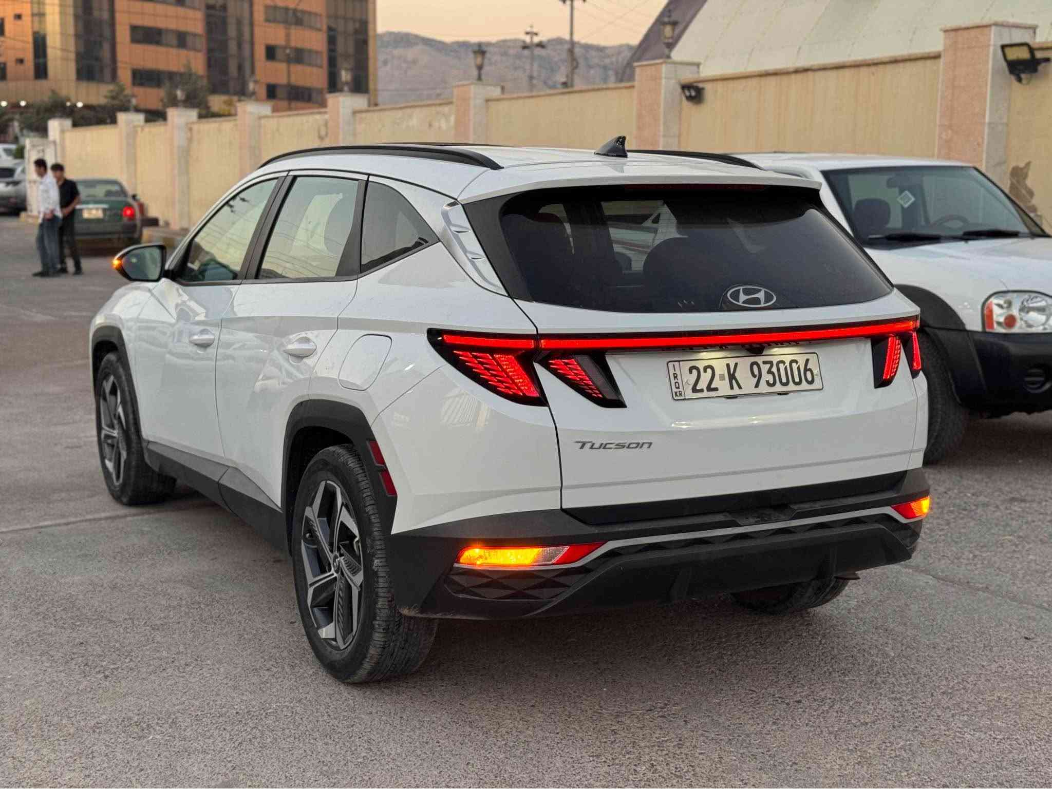 Hyundai Tucson SEL 2022 ✔️
هيونداي توكسون اس اي ال ٢٠٢٢

لون ابيض و فول مواصفات ⭐️

نص بابين صبغ بدون دواخل بدون ارباك 👌
٣٨ الف ميل ماشية "ماشية قليل"
مكان خمس اصابع و مكان شبر pdr
رقم شاصي بالصور

فول مواصفات SEL ⚡️
بصمة و شغال و سلايت و كيج التروني و رادار ٣٦٠ درجة و حساس ٣٦٠ درجة و بريك بصمة و ويل كروم و شاشة و كاميرة و بريك بصمة و كشنات هيتر و كهربائي...

كير محرك كهربائيات تبريد شرط 💯
رادار و حجر و راديتر و كل شي شركة 💯

سعر 🔥 172 ورقة و مجال بسيط
مكان عقرة "ئاکرێ"
واتس اب و كورك ***********
0️⃣7️⃣5️⃣0️⃣7️⃣7️⃣3️⃣9️⃣4️⃣7️⃣1️⃣ أربيل, العراق

نص مكتوب في الصور:
- 2:22 WhatsApp 81 2022 HYUNDAI TUCSON, SEL 5NMJF3AE3NH061154 1-61563323 Copart Location: New Orleans (LA) Shipping from: Houston (TX) Seller: Insurance Company Sale Document: Cert of title-salvage (LA) Sales History 1 Similar archival offers You are watching archived offer. Auction ended on Wednesday, September 20, 2023. Wednesday, September 20, 2023 10 Photos bid.cars