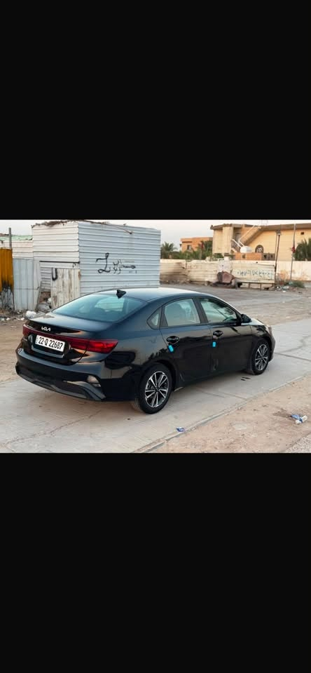 من رخصت مدير لكروب المخترم شباب السلام عليكم  فورتي وارد امريكي  موديل 24 نص فول السياره جديده بلكارتون ماشيه 35 رقم اربيل بسمي شخصيآ حادثها بنيد وراجع نفس شرط بدون دواخل ايرباك دركه وراجع سستم كلها ليبل واحد المواصفات شاشه كامره 3 وظعيات قياده رادار امامي قياده ذاتيه توقف ذاتي شاشه اععطال تدفئه كشنات تحديد مسار كامره دواره شحن لاسلكي كار بلي مكينه 2000 دوش شرط السياره متصرف عليها ربع دينار ارقام هزه جديد سنويه 2031 واي استفسار رقمي *********** مكاني بغداد السعر 140 وبيها شي بسيط
