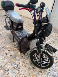 ٦ بطاريات • نظام ABS • تشغيل بصمه