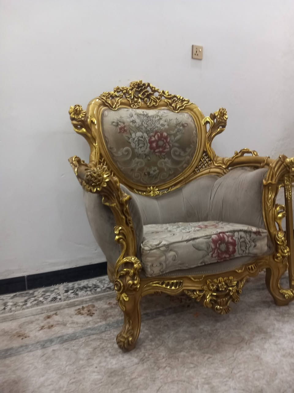 تخم مصري  ٨ مقاعد نظيف جدا"  مع طبلات عدد ٣  للبيع السعر ٩٠٠ الف  العنوان حي اور.   منطقه ام الكبر والغزلان  الشراي يتصل على الرقم ***********
