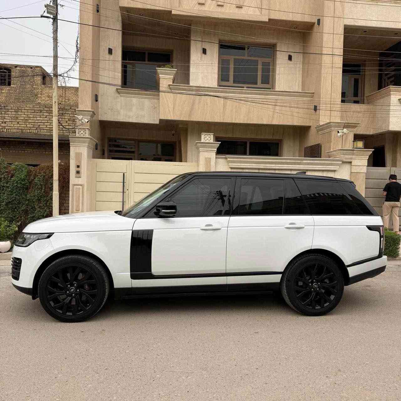 رنج روفر فوك • V6 سوبرجارجر • ٢٠١٨
