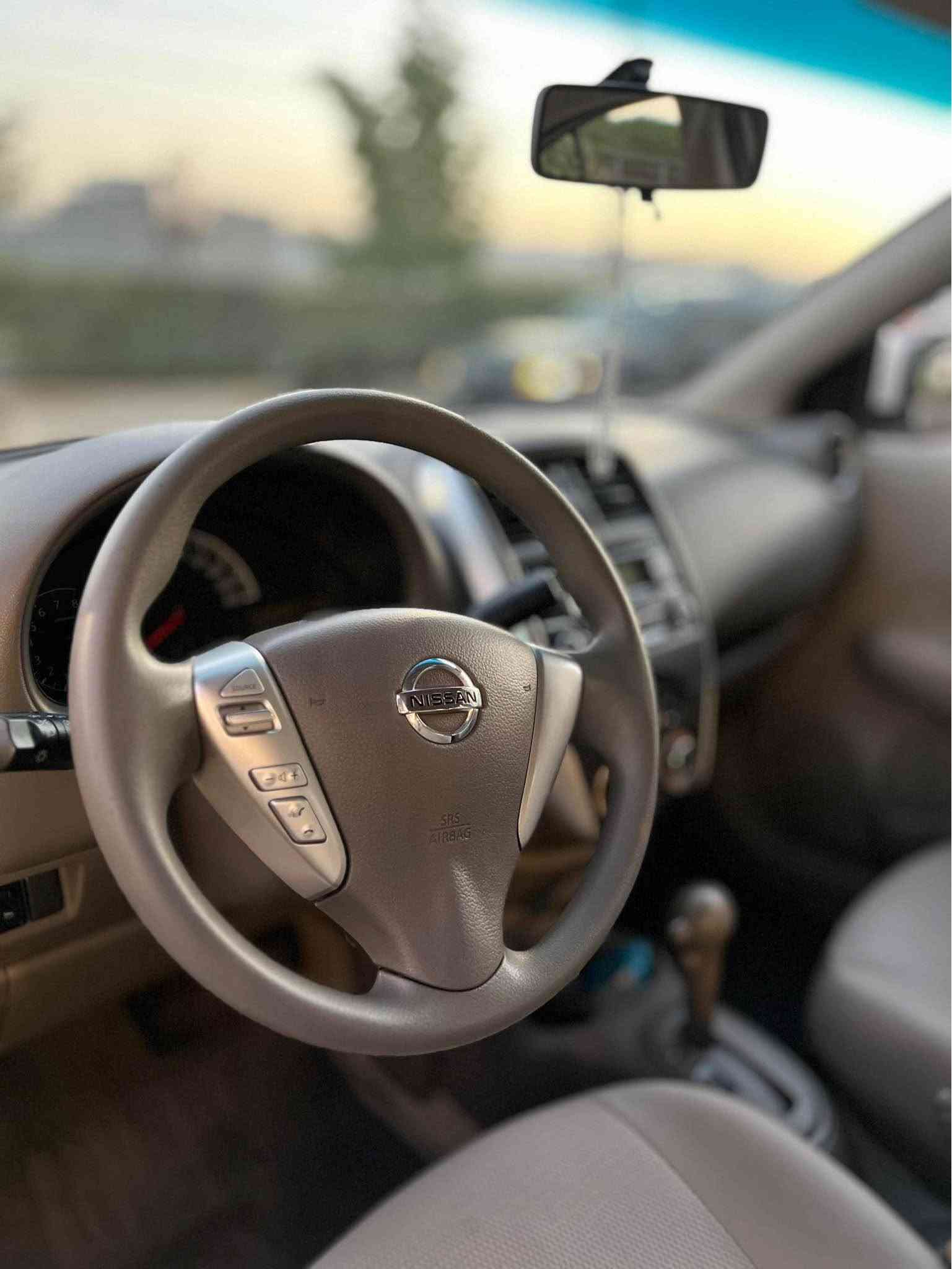 NISSAN SUNNY 2022 📦🤍 نیسان سەنی  ٢٠٢٢
***********

 سەنی هیندیی  مەرخوب دەرمانە بۆ ئەم بەنزین گرانیە 😍
 
٩٧ هەزار رۆشتوو وەکوو سفر وایە بی بۆیاخە تەنیا ساردیکی زۆر  بچوک هەیە و تەواو  و بە شەرت هەموو گیانی   
کامل سیرڤسی بۆ کراوە رۆنگۆرین و  پاتری  ٤ تایەی لۆکی لەژیرە گیرو مەکینە بە شەرت تەقەو رەقە بە شەرت 
سەنەوی تازەیە یەک دینار مەسرەفی تیا نیە

سوکان ڤۆلیۆم -بلوتوس - یەدە ئیستیل - حاسە -ویل کەپ-بلاجکتۆر-تەحەکوم لایتو ئاوینەکان - تەحدید سورعە ..)
لە سلیمانیم /*********** السليمانية, العراق
