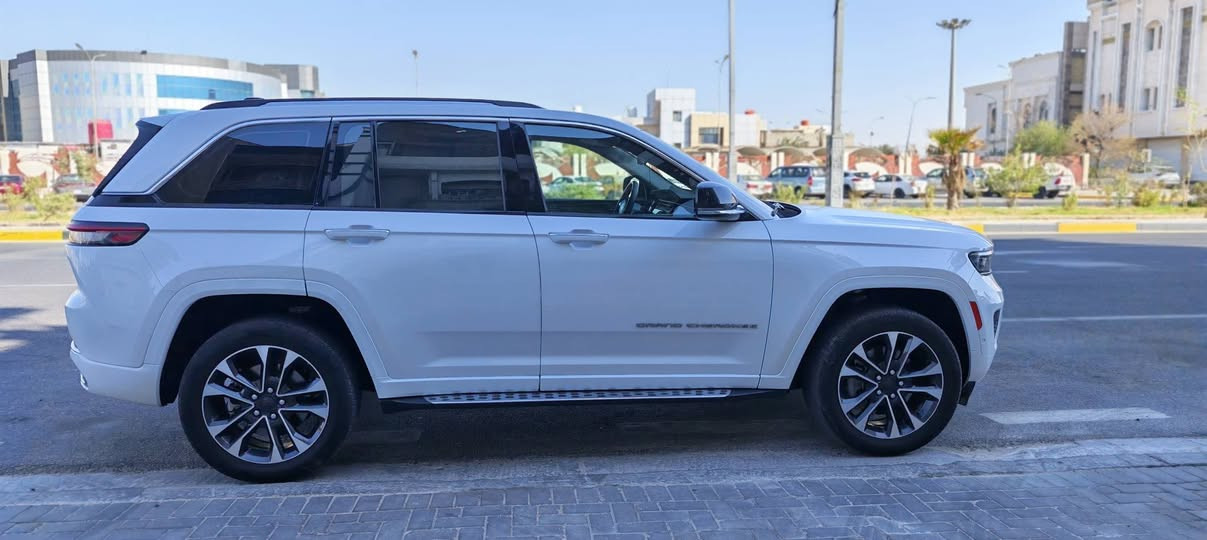 جيب اوڤر لاند خليجي وكاله هارلم مديل 23 كفالة فول مواصفات ماشيه 56 الف للبيع السعر 395 ورقة عنوان البصرة تلفون ***********
