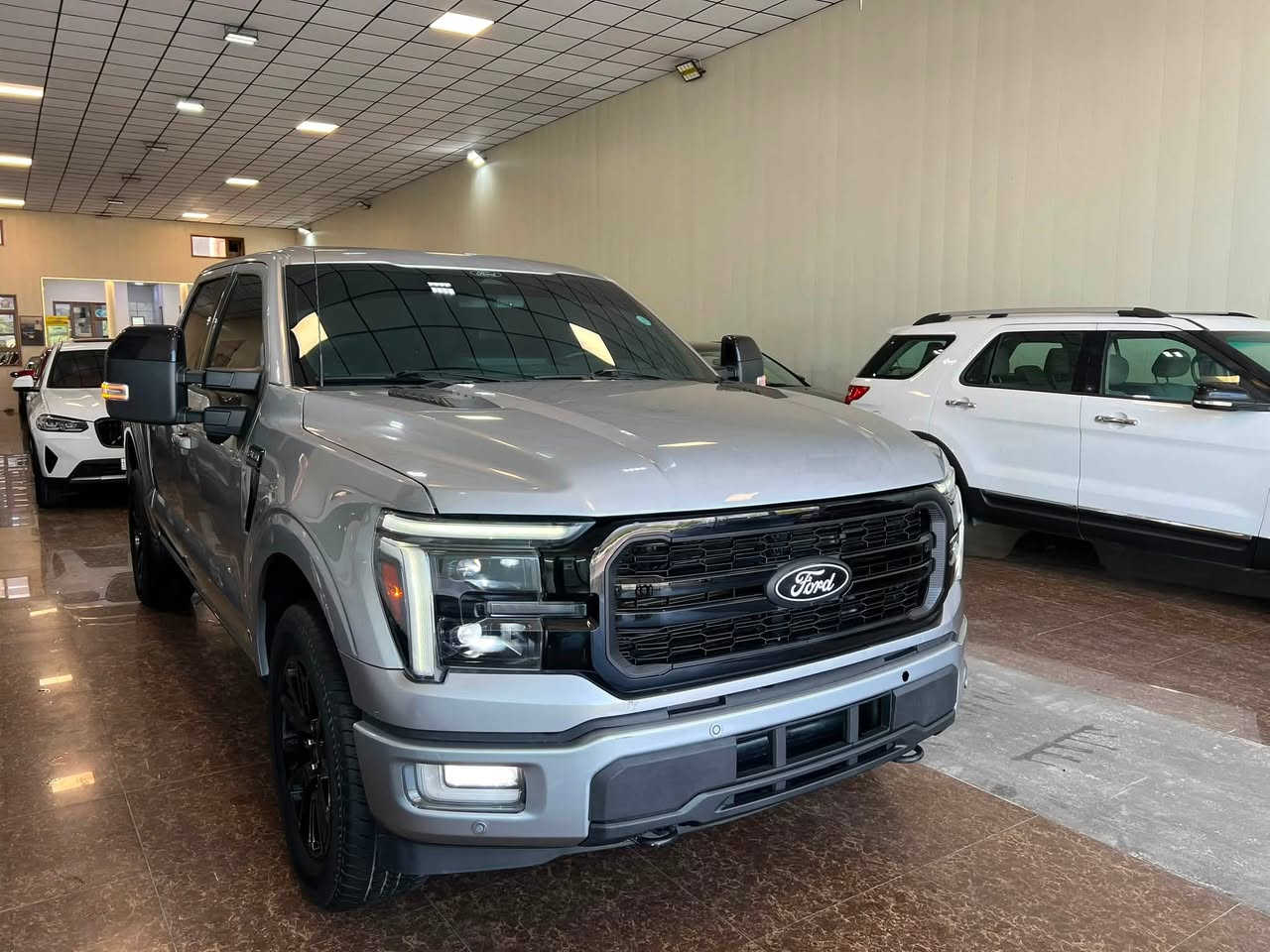 Ford F150 PLATINUM 3.5T

مواصفات امريكي فول مواصفات 
موديل ٢٠٢٤ 

ماشي ٣٦٠٠٠مايل

بدي قصير باب طويل

سعر ٣٨٠$ورقة

اربيل معرض هاشم للسيارات 

***********
***********
