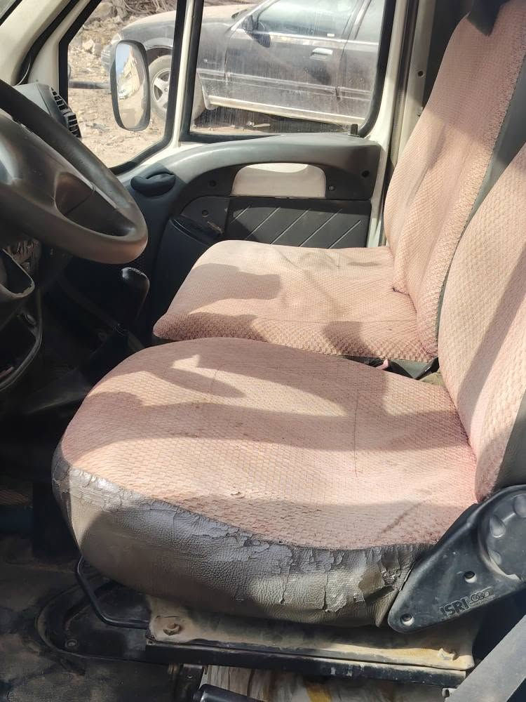 افيكو موديل ٢٠٠٠ سيارت مزاد بيه مكينه كامري للبيع *********** سعر ٣٠ وبيه مجال النجف, العراق
