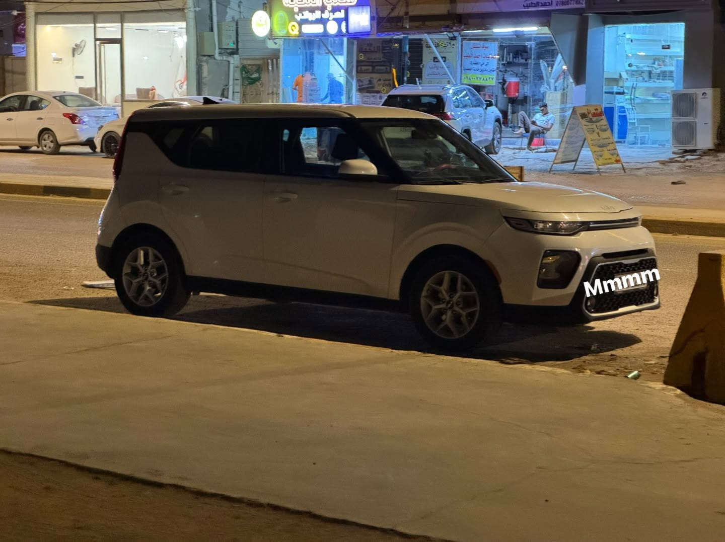 كيا صول موديل ٢٠٢٢
رقم دهوك وكاله او مداور 

وارد امريكي حادثها جانبي 

ماشيه ٧٧ قابل للزياده 

محرك ٢٠٠٠ دوش 

مواصفات 

تحكم سترن 

كامرا شاشه 

مانع انزلاق 

رادار امامي جانبي خلفي 

تحديد مسار 

نقطه عمياء 

اوتو ستوب 

وضعيات قياده 

مابيها اي نقص جاهزه 

مكانها ديوانيه

السعر ١٢٥ $ وبيها مجال 

للاستفسار خاص 

او ع الرقم ***********

نص مكتوب في الصور:
- Mmmm
