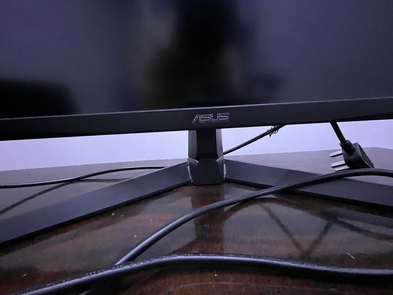 شاشه كيمنك نوعه ASUS
  مواصفاته  +27 نج +فول اجدي +هرتز 180 + fast IPs +1ms
معا ملحقاته اصليه والكرتونه + مع يو بيس شركه Maxama 1500 اوف لاين سعر 225قفل موقع بغداد الدوره للتواصل ***********
