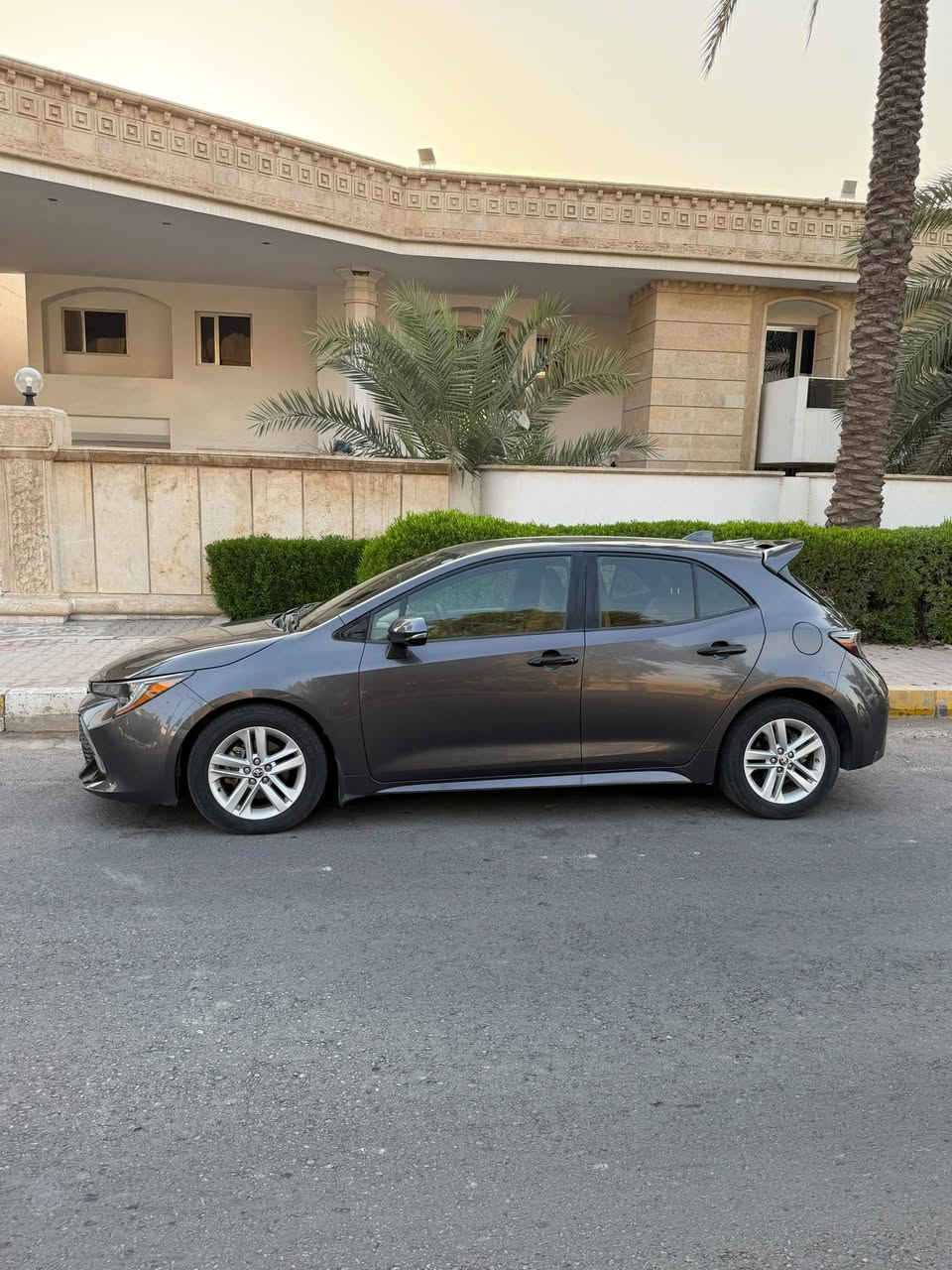 🚗كورلا هاجباك موديل 2022 se 
لون رصاصي ماشيه 39 الف كيلو فقط 
محرك 2000 مع خاصية السبورت
 
🔺الحادث جانبي ابواب الصدر فقط (( فقط ايرباك تكمه بدون ضرر شاصي او لغود )) السياره كلش نضيفه وماشية قليل وكاااااملة مكملة من كلشي
📣المواصفات:-
🔴بصمه تشغيل بصمة
🔵ويل كب بلادي 
🔴رادار أمامي توقف آلي
🔴شاشه كبيره
🔵كامره 
🔴هند بريك بصمه
🔵اوتو هولد 
🔴شفتات
🔵السيارة مغلفه بالكامل من الداخل مع عازل حراري اصلي
🔴تحكم جهتين 
🔵ابواب بصمة دخول ذكي
السعر 138
🧾مكان السياره بغداد المنصور كماليات اسطنبول سنتر
للاتصال ٧٧٣١١٨٩١٠٦
