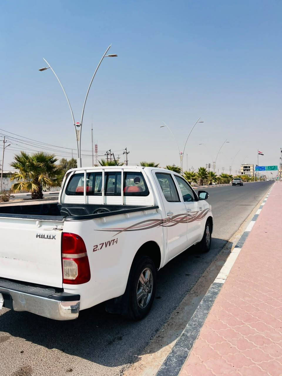 2015كفاله عامه فقط بيها بارد بالجاملق الأيمن والأيسر الخلفي حداديه تبريد تواير كله جديد مكينه وكير ما مفتوحات  سنويه نافذه بأسمي تحويل ثاني يوم شاصي 19الساير
السعر(200 وبيها مجال) للأتصال ‏‪***********‬‏
