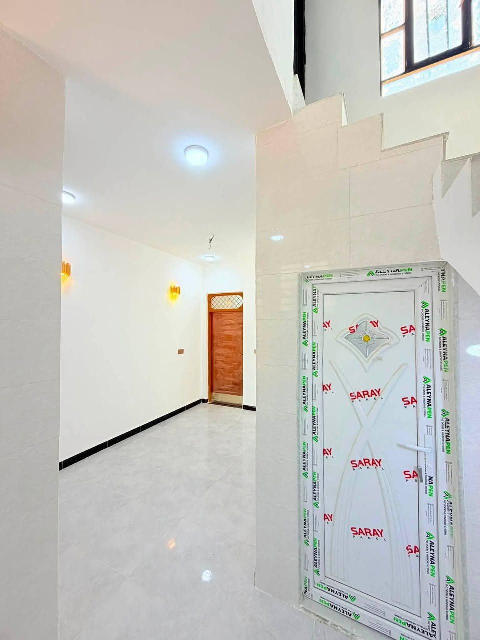 المساحه 50متر  بناء ممتاز وجيد جدآ 
💰 السعر: 23مليون (قابل للتفاوض)
🏗️ البناء: طابوق  
🏠 الأساس والسقف: صب كونكريت مركزي 

مواصفات البيت:
✅ غرفة نوم 
✅ صالة 🛋️
✅ مطبخ 🍽️ 
✅ صحيات 🚿

الخدمات المتوفرة:
🔹 ماء 💧
🔹 كهرباء ⚡
🔹 شوارع مبلطة 14متر  🚗
🔹 مدارس قريبة 🏫
🔹أنترنيت ضوئي 
🔹 خط مولده 
📍 الموقع: النجف – حي ميسان، شارع الزوار 
خلف سكلة الكرعاوي
📜 طابو زراعي (قرار 320 )مشمول بالتطويب 

📞 للتواصل: ***********
