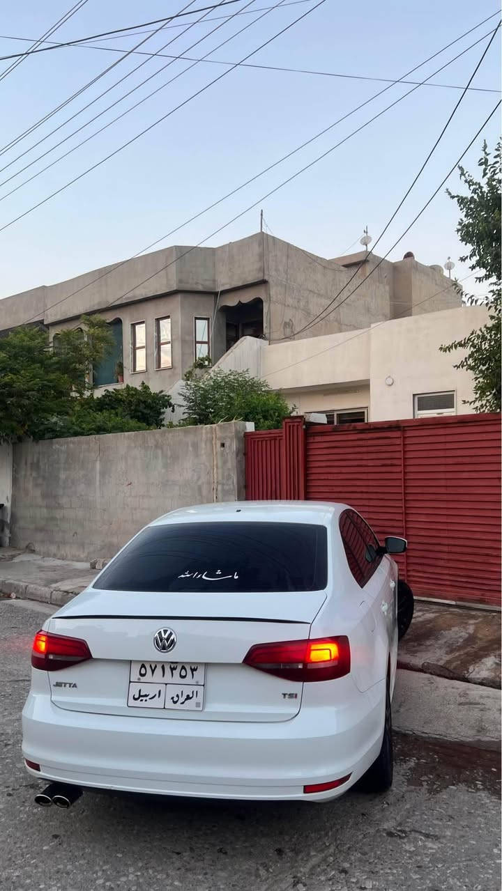 جیتاا ٢٠١٨ ئەمریکی مەکینە ١٤و تۆربۆ بێ کێشەیە سەیارەکە هەمو شتی بە شەرتە بە نزبەت سبوغیشی  ٤ پارچەی هەیە بێ داخیلی بێ ئیرباگ هەتا ئێرباگی شانیشی نەتەقیوە سعریشی. داوای ١١٠$ و مەعمەلەی لێ دەکەین  *********** الشيخان, نينوى
