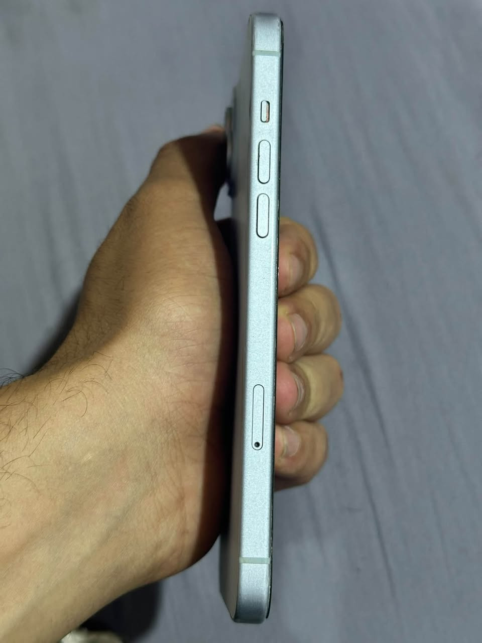 📱 iPhone 15 Plus — 256GB
🌍 النسخة العالمية

✅ غير مفتوح
✅ غير مصلّح
✅ جهاز مكفول
✅ Face ID والكاميرات وكلشي شغال
🔹 كسر بسيط بالظهر ويضيع بالكفر

🎁 ويا الجهاز:
4 كفرات + شاحن 33W

💰 السعر: 680 ألف دينار فقط

📲 للاستفسار واتساب:
***********
