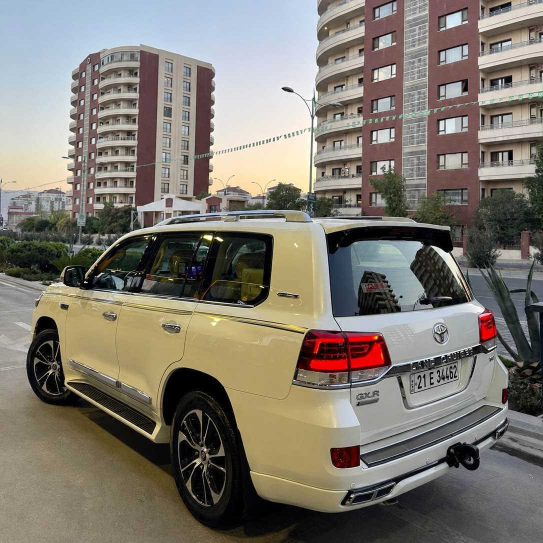 Land cruiser GXR  2021     V8  58,000km
Grand turing
🔻ارخص سعر بكل العراق
أخت زيرو بل كارتون 📦📦
‎🔹لاندکروزر 2021  ساز باب أول 
‎🔹محرک 8 سلندر 
‎🔹ماشي 58,000 ألف
‎🔹 بسمطين  +سماعة بيلادي +فرشات بيلادي مجوود 

‏‎🔹 مكفولة كفالة عامة من الدعامية إلى الدعامية
‏‎ 🔹 بدون صبخ .بدون بارد  ،بدون رصعات ،بدون حتى شخط
‏‎دعاميات هم بدون صبغ ،رمل مابي ،لحية بدون صبخ ..بقية كلها بشرط

‏‎🔹فول فول مواصفات
‏‎شاشة كبير لمس 5كاميرا حاسة
‏‎كاميرات 3 شاشات سيلاد فتحة سقف 
‏‎كشن جلد كشن كاراباي شحن موبایل  8 اريباك تبريد مركزية
‏‎بصمة تشغيل عن بعد باب جاك سلاجة ليد زينون 
‏‎تحكمات ستيرن دبل فوليوم فورويل هوك
‏‎سيارة بها 2 بصمة من شركة جديد جدأ 
‏‎سيـارة عل نظافتها احسبها صفر زيرو

🔹 تخم تاير دنلوب الاصلي

‏‎ 🔹محرك كير بشرط مامفتوح
‏‎سيارة حيل نظيفة كلشي عل بلاد لوك
‎سنوية زنكة كلشي جديد مدفوع لـ2031
‎باسمي السنوية بشرط تحويل و خرامة 
‏‎سيارة مابيـها دينار مصرف كامل من كل نواحي
سیارە رقم سلیمانی
‏‎نفسي يوم /تحويل و وكالة حاظر 
‏‎مكانك /داخل سليماني

‎♦️سعر 560$$
‎🔸موبايل/ *********** السليمانية, العراق
