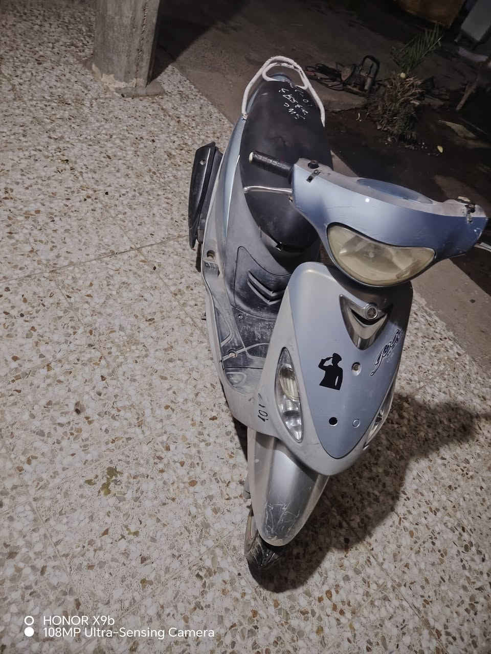 منغولي • نضيفه • مكينه مفتوحه