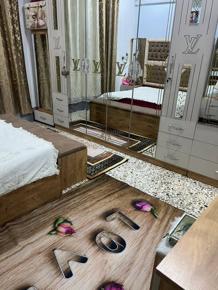 غرفة لبيع جديدة  ستفسار  علا رقم *********** بغداد
