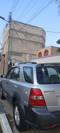 سورنتو ٢٠٠٩ رقم بصره بأسمي السياره جاهزه محرك ٦سلندر ابلادي ما مفتوح ب...