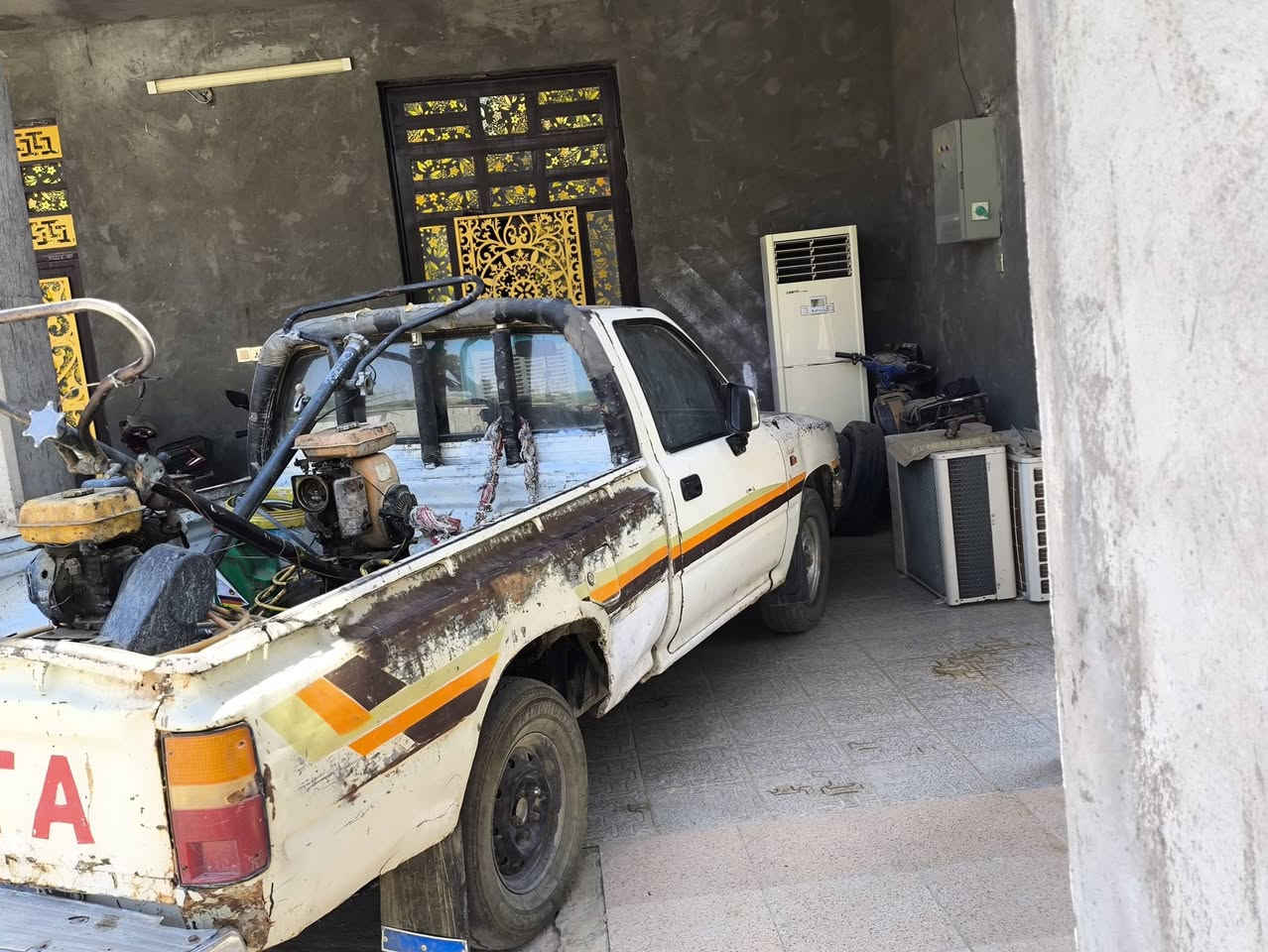 السلام عليكم للبيع سعرها 35 وبيها مجال مكان الانبار الفلوجه
السياره بلاديه صبغ شركه 
كفاله محرك وكير واكسن وشاصي مكفوله 
رقم انبار انكليزي بسمي 
موديل 1989
***********
***********
