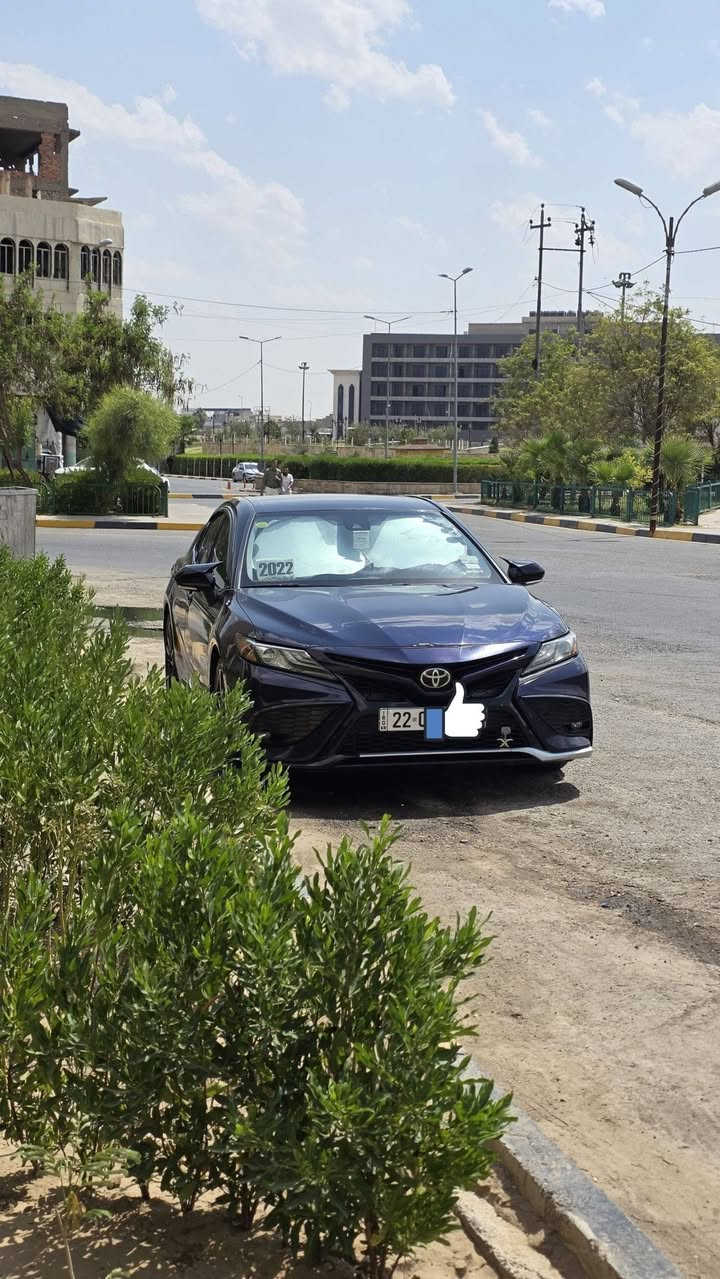 السلام عليكم
كامري موديل 2022 XSE نيلي 
فول مواصفات بس بدون بانوراما 
ضرر بابين جهة الراكب فقط 
ماشيه 65 الف 
باسمي تحويل ثاني يوم 
سياره مال بيت جاهزه من كلشي ما تصرف عليها دينار 
الباقي كلو شرط 
سعر ١٨٣ وبي مجال 
*********** بي واتساب
