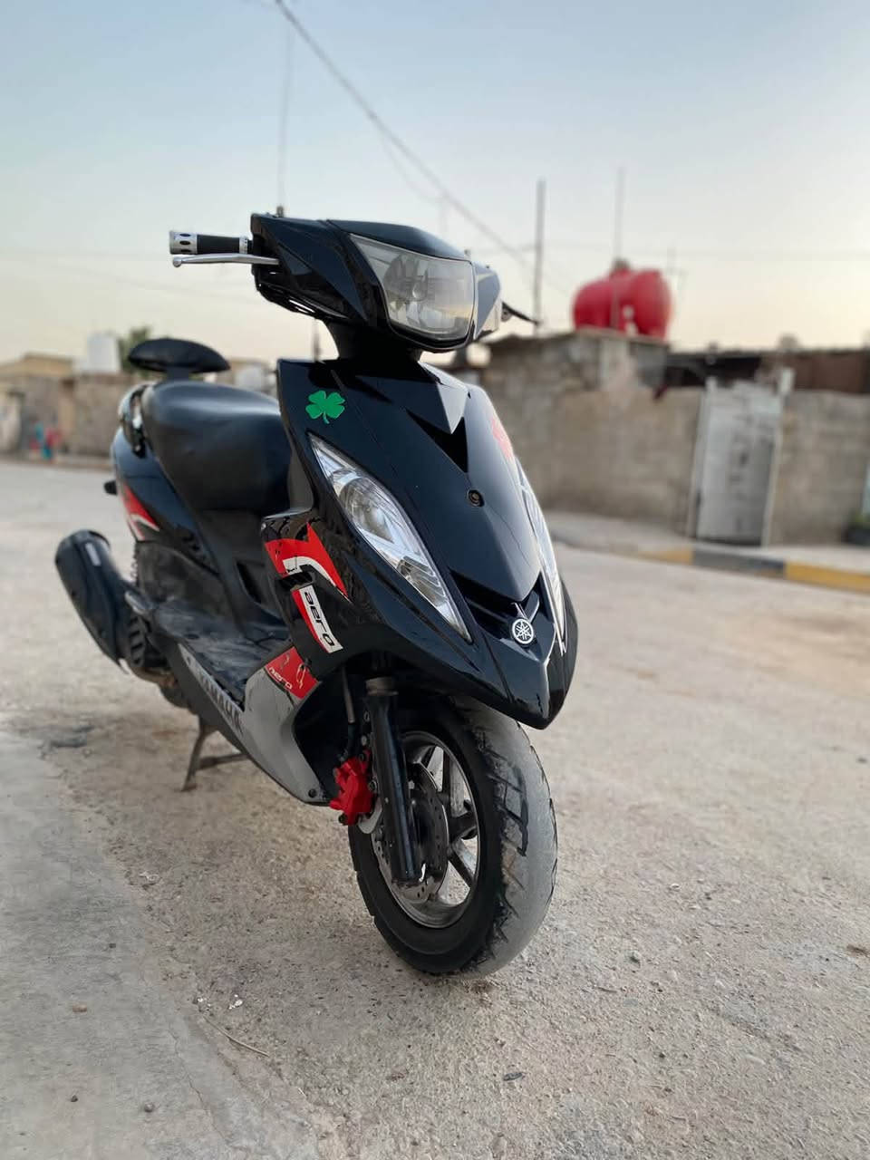 سلام عليكم 
دراجه جيتي ار حديث طلاعات للبيع. الدراجه نصبتها حلوه بالشارع. شلعه ومعدل حلو. كفراتها بلاديه. مكينه مكفوله من التبخير والتنقيص والنضوح. السعر ٨٠٠ وبيها مجال للشراي. المكان بغداد حسينيه الراشديه.للستفسار على رقم ***********

