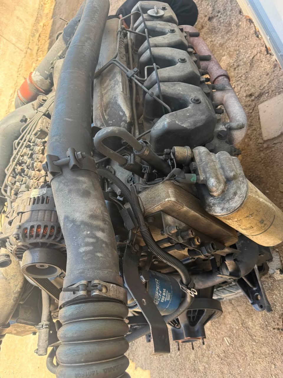 سكانيا ام حسن 144 ستندر فقط مكينه بستم قطعتين 0.15 ما مفتوح بيها برغ نهائياً هذه مقطعها محمله ونزلتها  بالكاع خفت عليها  تتعور ابيع على وضعها ***********
