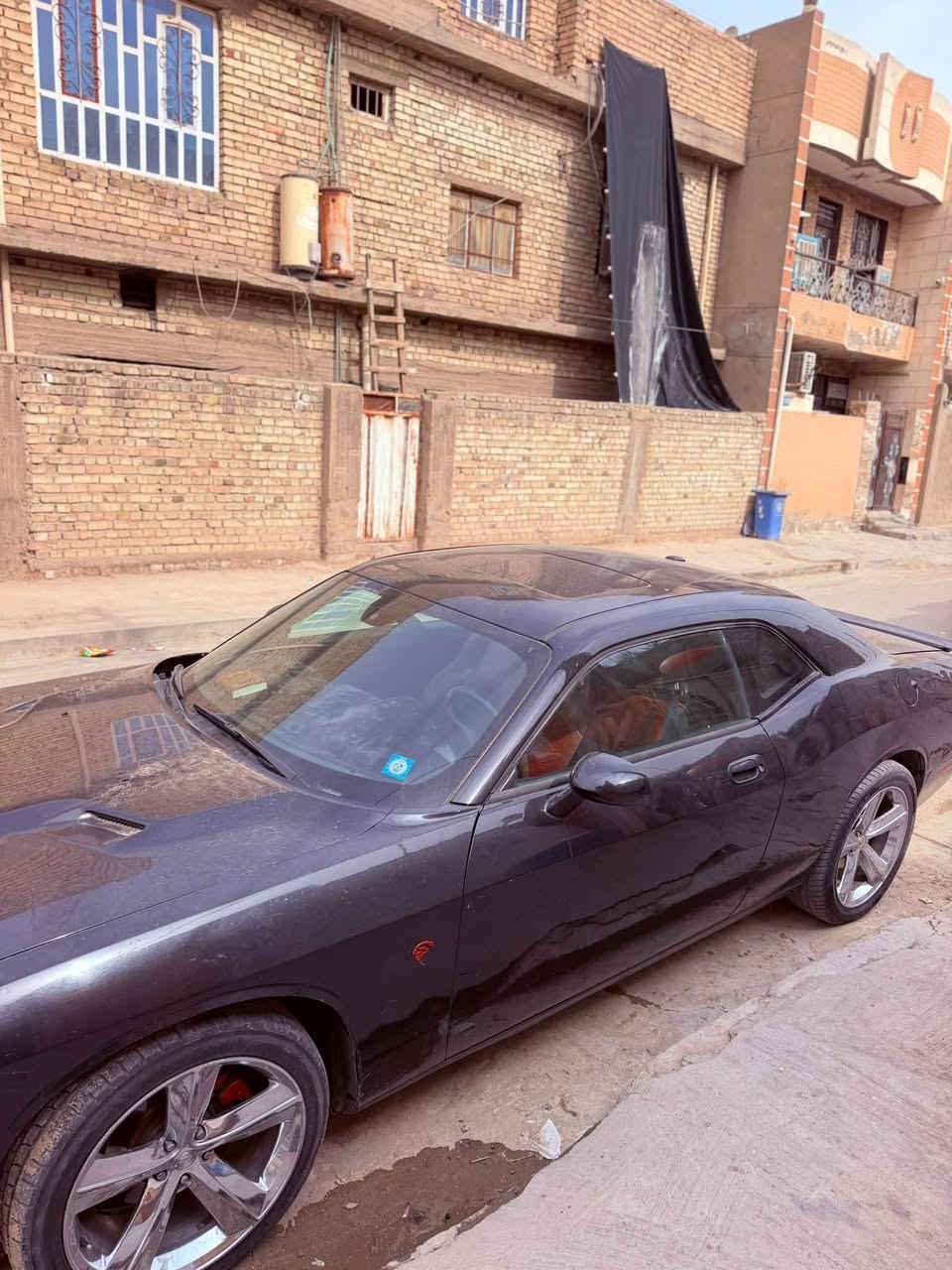 دوج جالنجر • ٢٠٠٩ • حادثه باب
