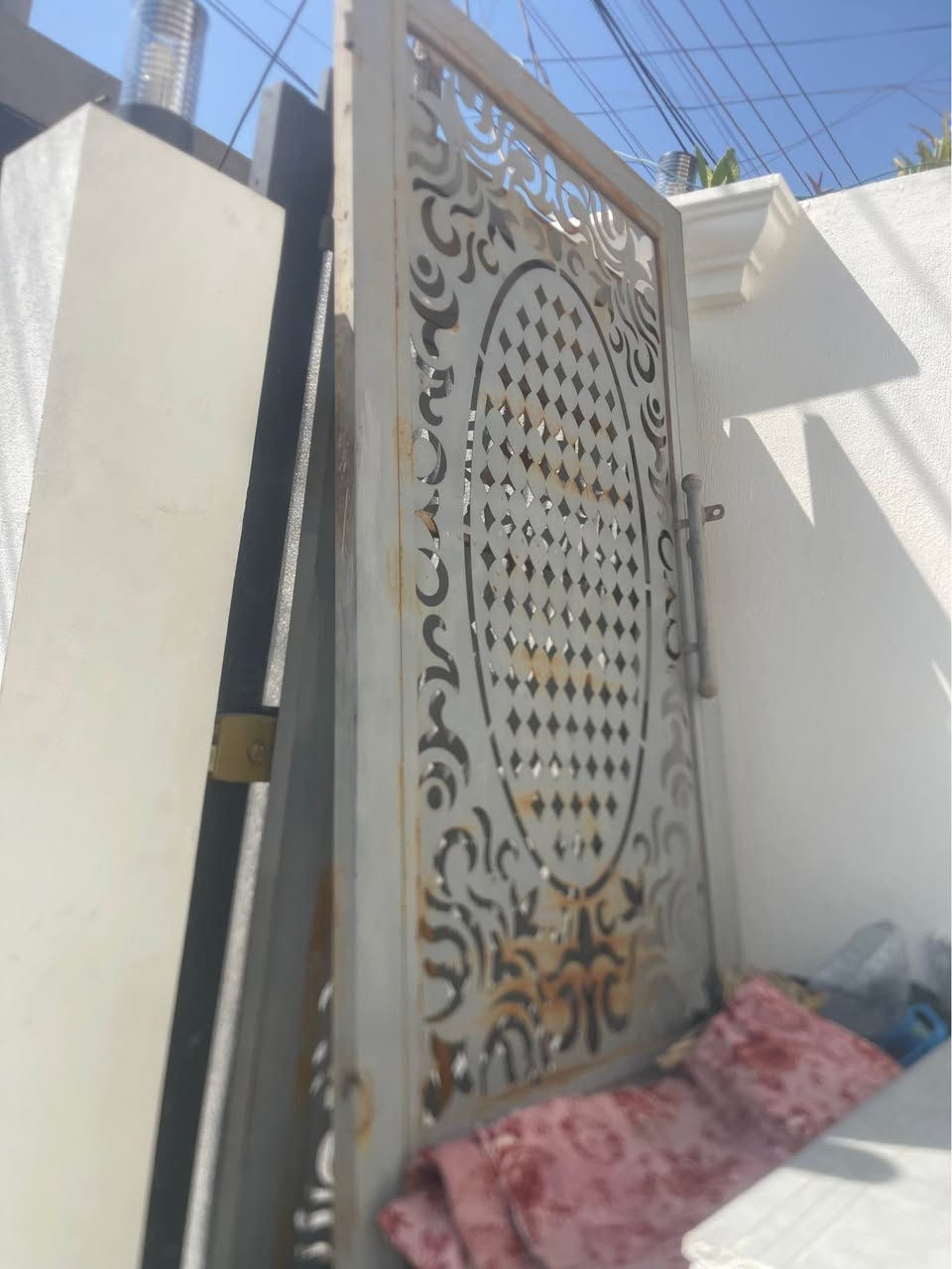 ابواب حوش عدد 2 تفصال حديد مضبوط يحتاج صبغ بس سعر 200 بيهن مجال قليل الشراي يتصل *********** مكاني كركوك حي النصر كركوك, العراق
