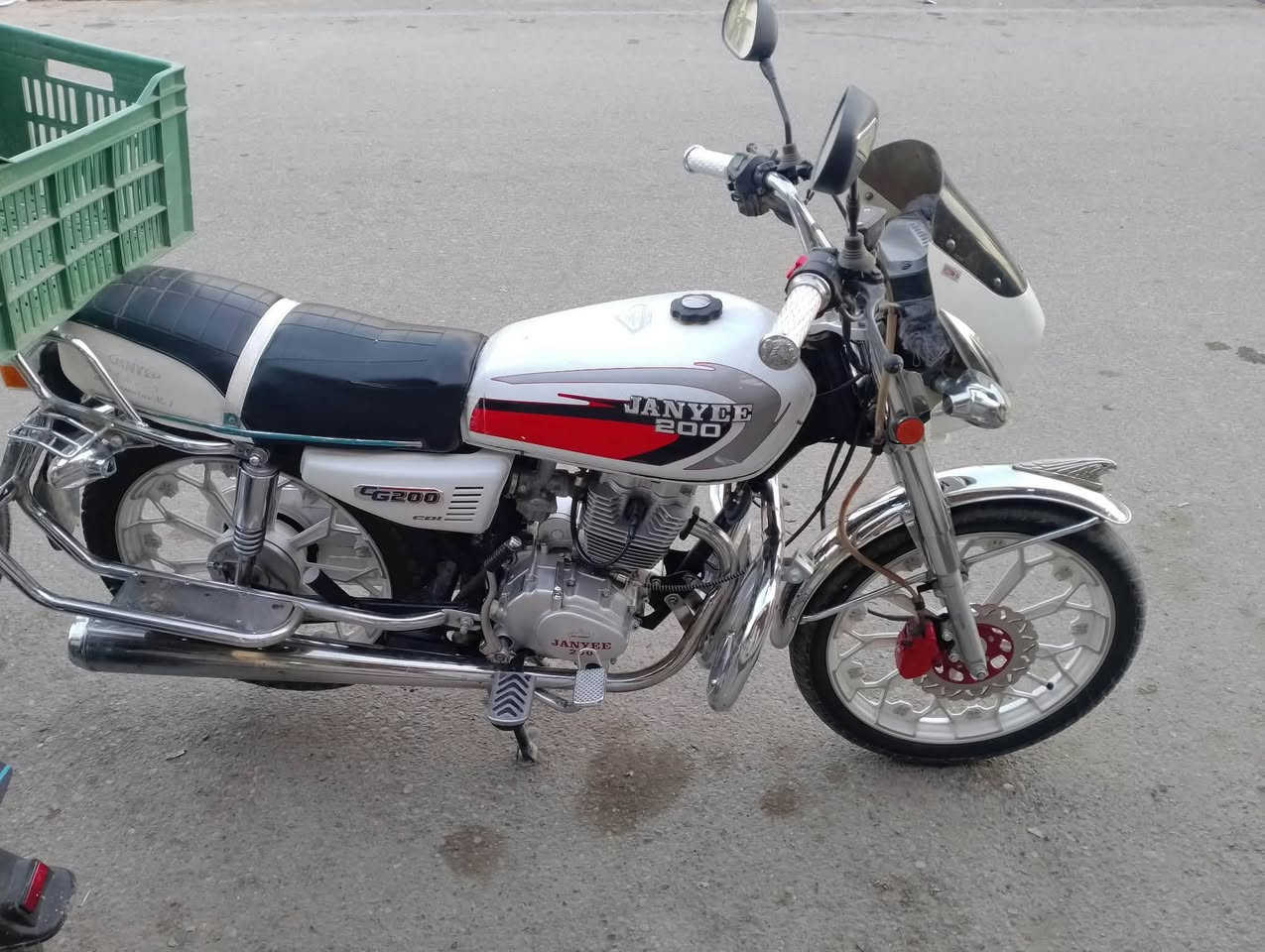 للبيع جنى موديل 24 نضافه فول كهربائيات شغاله محرك مبدل ولفات فقط السعر منفيس بي 
650 وبي مجال قليل شراي اتصل خاص ما ارد بيع فقط
مكاني الحويجة ناحية العباسي 
 ***********
