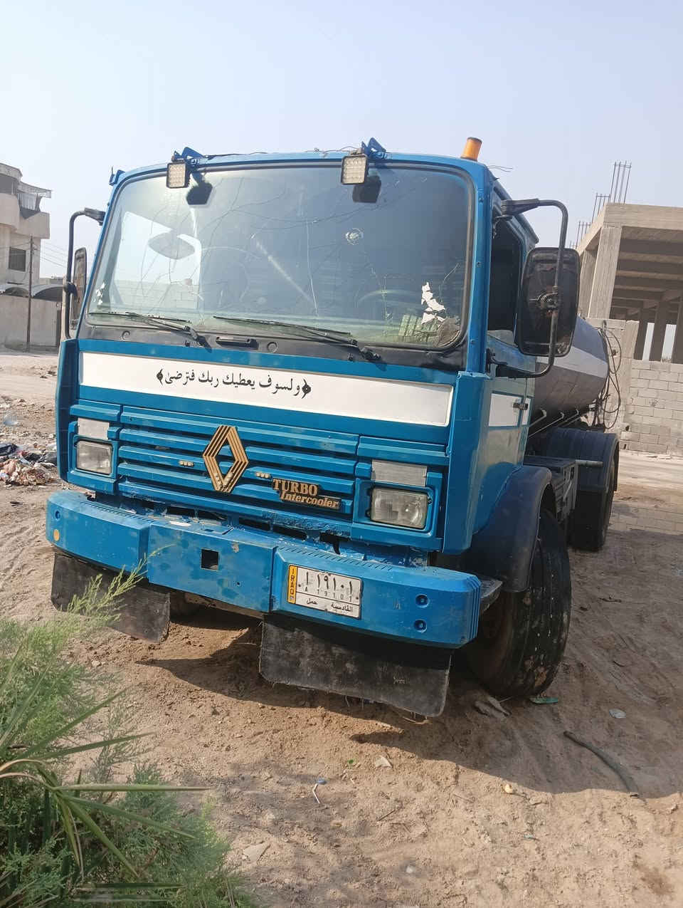 تنكر رينو حمل رقم قادسيه 10طن مغلون بالبصرة 6سلندر مكفول كير ومحرك@ وشاصي كله جديدراعيه بصرة تحويل تخم تاير كبل اشغل***********
