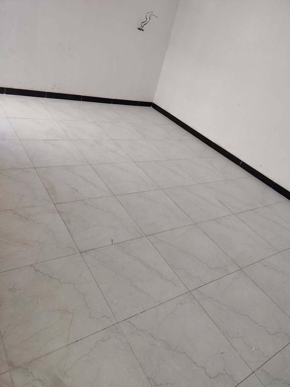 خلفه سيراميك متفرغ للعمل
نعمل سيراميك مرمر كرانيت 
بايات درج حجر قرض بورسلين 
استفسار اكثر اتصل 
 ***********واتساب***********
‏‪مستعدون لكافه أعمال الترميم
