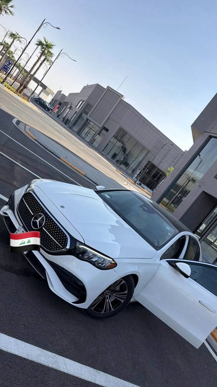 السلام عليكم شباب 
مرسيدس E350 2024 
فول مواصفات دشبول النجمة
ماشيه 22 كيلو 
مساج 
64 لون
داخل ابيض 
خزن كشنات
حساسات وكامرات 360 درجة
سيارة 4Matlc
باج تضليل جديد السيارة دخول جديد وترقيم على ايدي كلين تايتل فقط اربع اصابع pdrبجاملغ الامامي
54 وبيها مجال للاستفسار *********** بغداد, العراق
