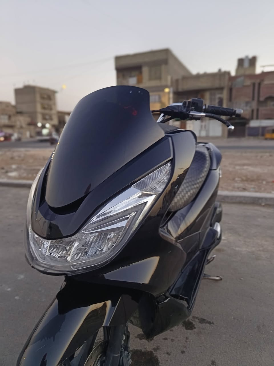 سلام عليكم بي سي اكس جيل ثاني مكينه 150 حساسات كهربائيات كلها شغاله السعر 1 و 550 ماشيه 25 رقم *********** عنوان بغداد
