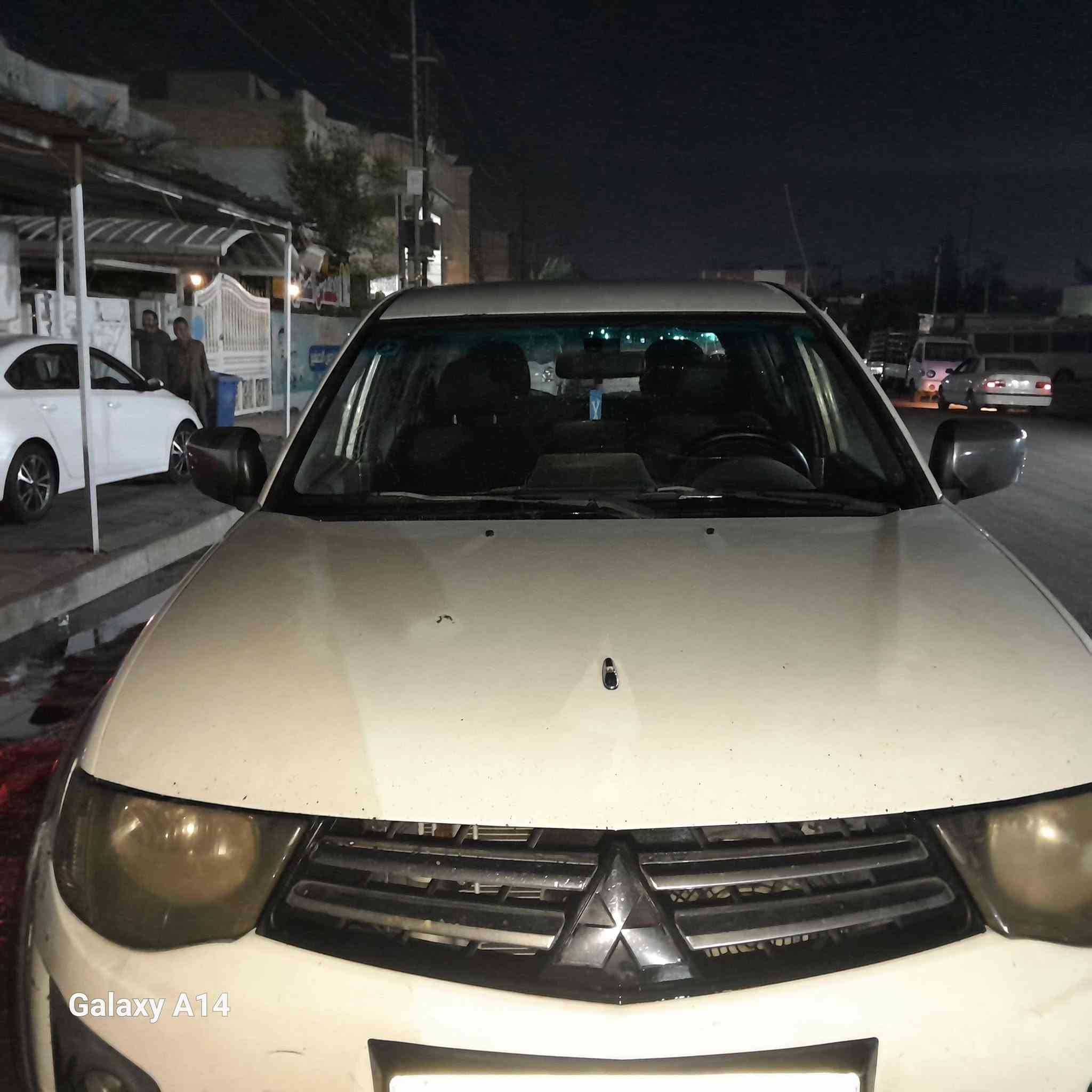 السلام عليكم   سياره مكفول كفاله عامه  دفع رباعي مكان  مكان بغداد البلديات   سياره فول و تخبل و سعر مناسب.   ٦ سلندر  سياره ما متعوبه  سياره ناعمه  رقمه بغداد                    رقم صاحب سياره.  ***********

نص مكتوب في الصور:
- Galaxy A14
