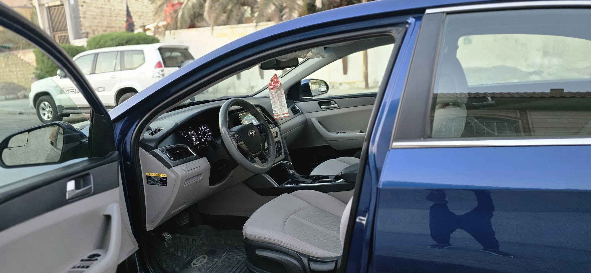سوناتا 2017 أمريكي - للبيع 🚗
@إشارة ​المواصفات والتفاصيل:
​الموديل: 2017
​حادث طرف جاملغ الايمن والبنيد
​المحرك 2400 ممتازات جداً وخير من الله 💯
​التبريد: ثلج ما شاء الله ❄️
​السيارة جاهزة من كلشي وما تحتاج أي مصاريف.
​💰 السعر:108
رقم اسليمانيه هزه ورقم جديد
وكاله تحويل ابي وقت 
​📍 المكان البصره
📞 للتواصل ***********

