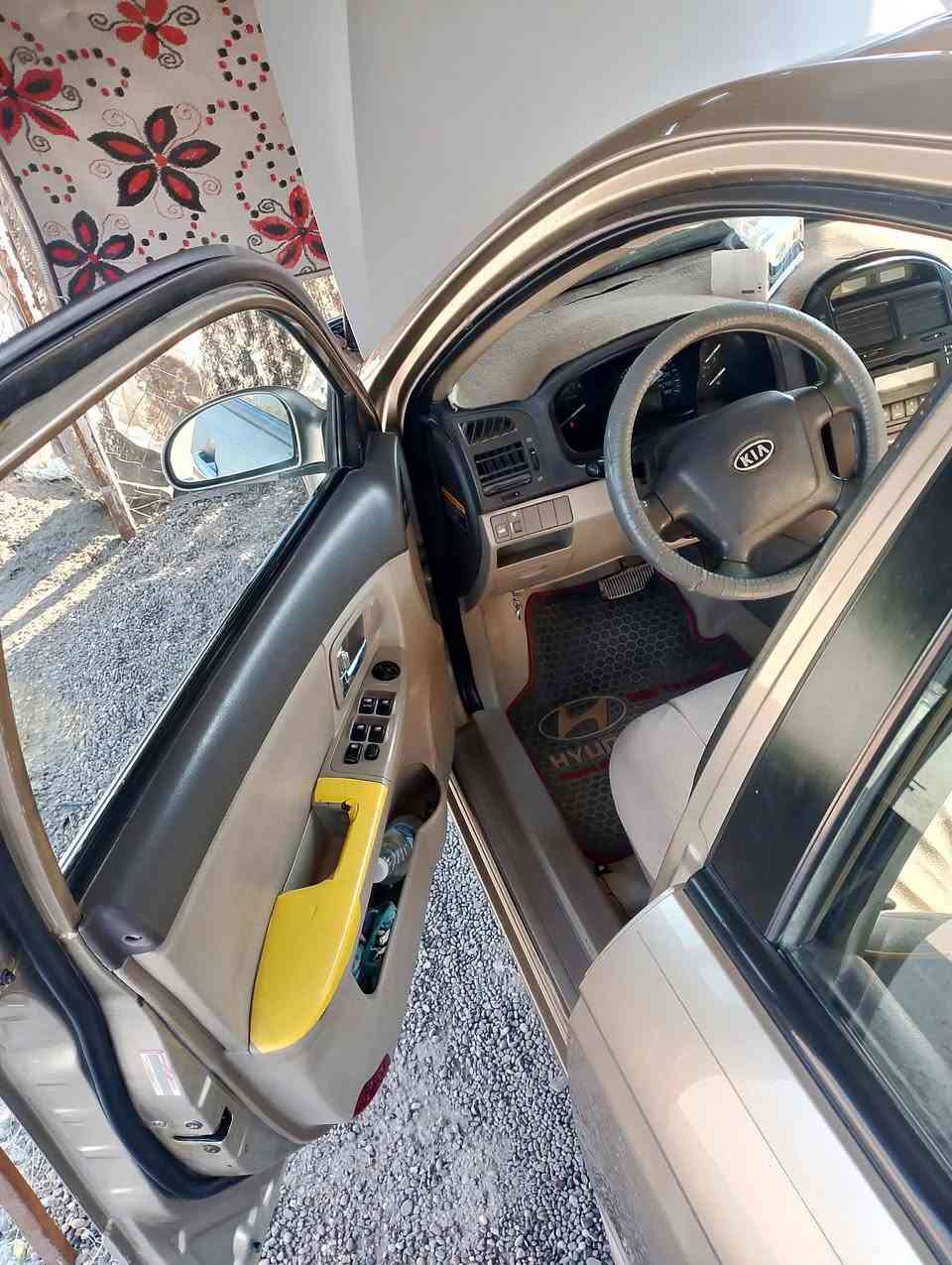 سبكتره وارد امريكي مديل ٢٠٠٨رقم نبار الماني 
 محرك ٢٠٠٠ كير ومحرك خير من الله  
 حادثهاا جاملغ عكس السائق الامامي  بدون دواخل
 مبدل البنيد والجاملغ نقصه   فقط رش صبغ القطعتين  
مكان الاسكندريه ***********

