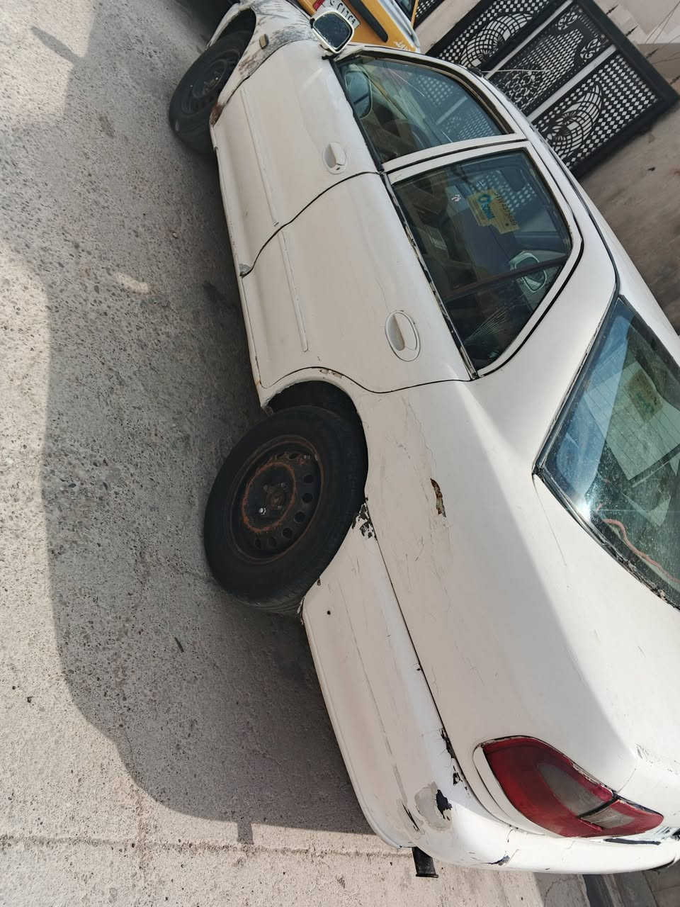 س ع بيروتون 2002 سنويه كارتوني نافذه بل2017كير محرك صدر مابيها عيب والكشر كدام العين راعيه بغداد ماندله ابيع  بدون طلب وبدون سرقه مكفواله سعر 12ورقه مكاني كركوك ***********
