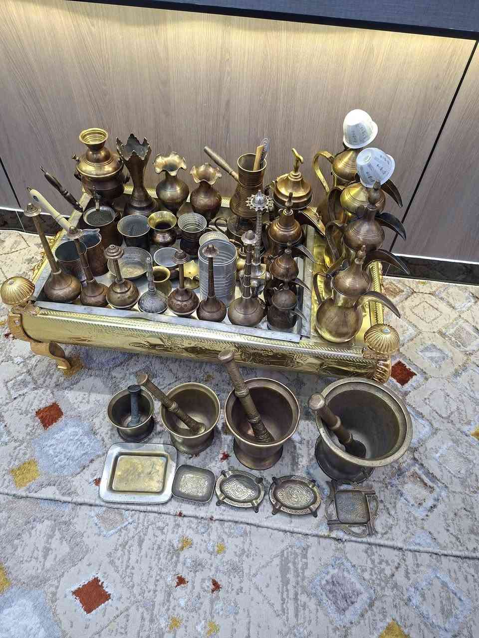 سلام عليكم
اعاده النشر بسبب الوعود الكاذبه 
الما يشتري لا يخابر 
منقله
دلات 8
هاونات 4
كل المنقله للبيع 
السعر: مليون 
العنوان :بغداد_ مدينه الصدر 
رقم الهاتف :***********

