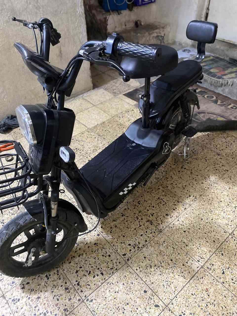 سلام عليكم درجة شحن حجم 14يعني من عمر 8اله20سنه دراجه حديثه بصمه كارت سويج تشغيل عن بعدد قفل جاير حساح سرقه بطارياتهه مكفوله دراجه كلهه كفاله عامه سعر 275وبيهه مجال للطيبين مكاني بغداد مدينه صدر قطاع 55هاذ رقمي ***********

