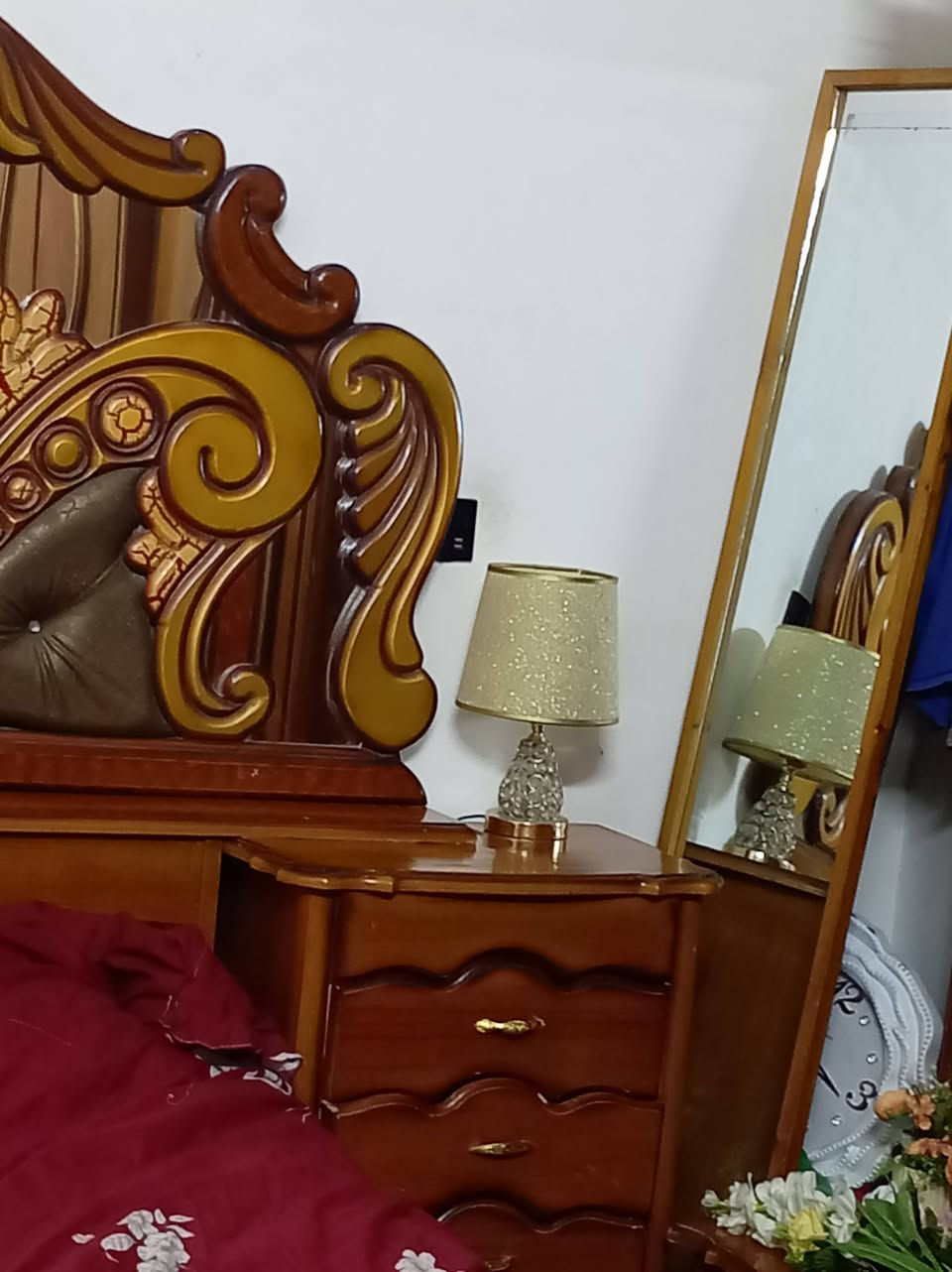 غرفه صاج كنتور وزاويه مرايه ميز تواليت ميز مفرد جربايه ثنين ميز صغيره السعر 750 وبيهه مجال
غرفه تركيه كنتور ميز تواليت ثنين سرير واحد ميز صغير السعر 350 وبيهه مجال العنوان بغداد بلديات للاتصال ***********
