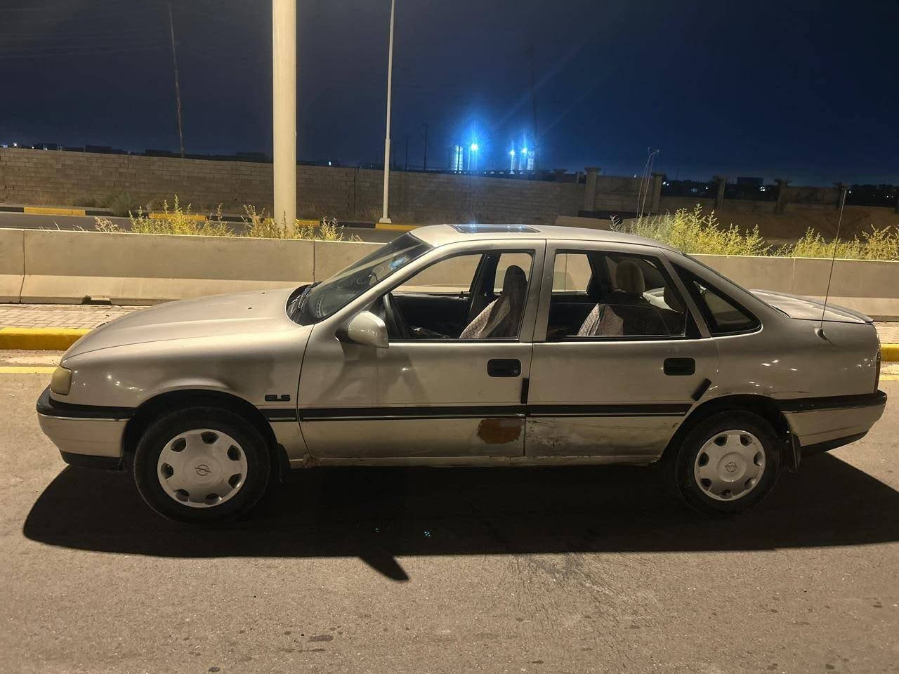 السلام عليكم فكتره للبيع
موديل 1991  محرك 1800 السياره حلوه وكاعده بس عايزه نواعم (للبيع فقط) السعر 35 وبيه مجال قليل للستفسار الاتصال على رقم الهاتف ***********
