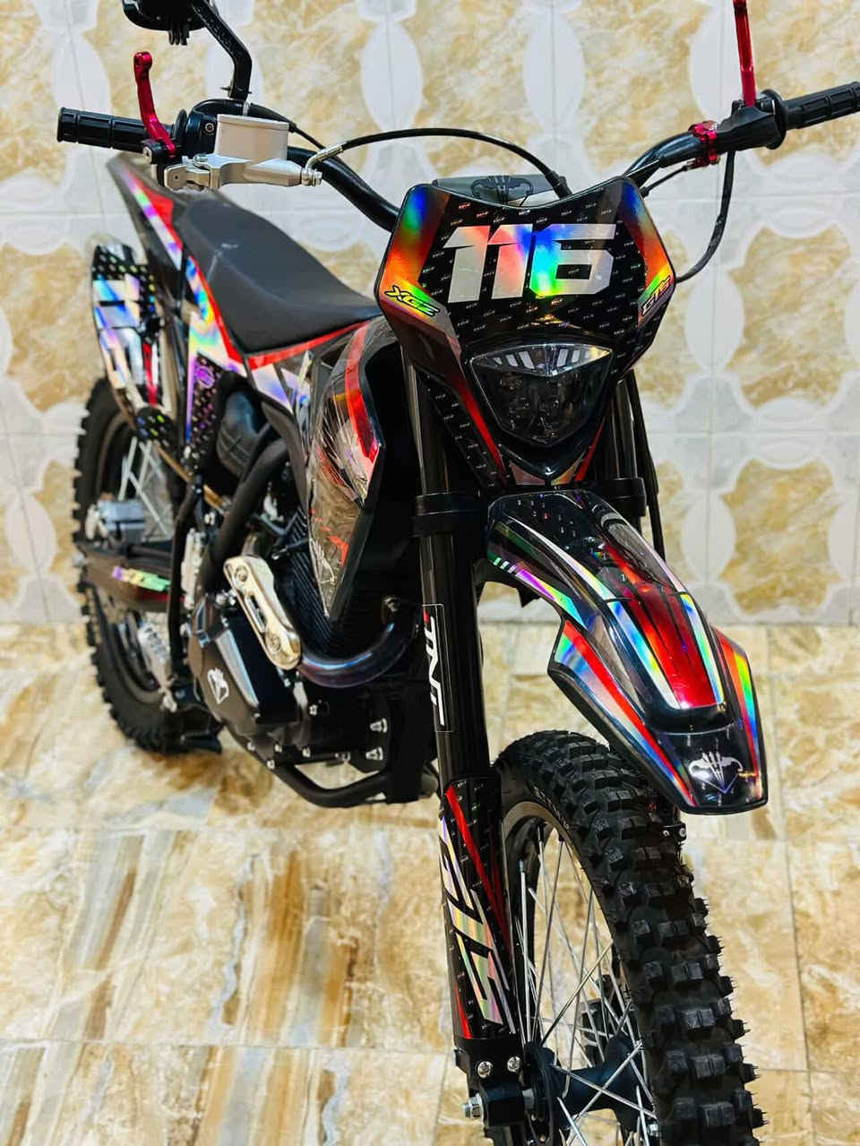 مكلف بلنشر
لبيع قفاز SRX

موديل 2024

ألون اسود 

محرك على وضع الشركة 

حجم محرك CC300

اوراق موجود 

كهربائيات شغال 

المكان ديالى ناحية جلولاء 

خاص ماجاوب 

الاتصال(***********)
