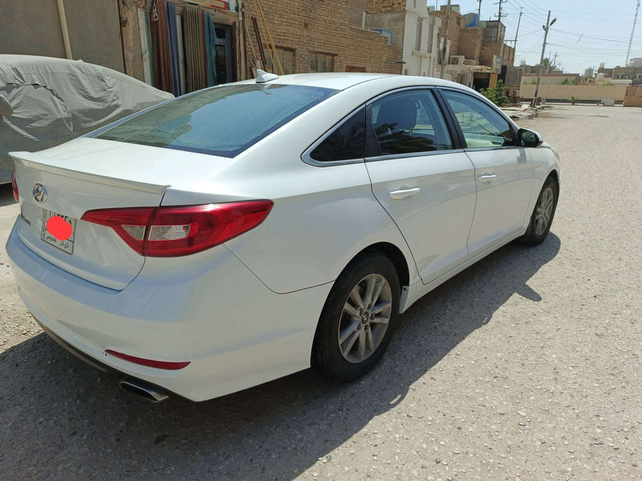 سلام عليكم سوناتا للبيع موديل 2015 وارد امريكي بيه جاملغ وبنيد سياره جاهزه وباقي كفاله سعر 115وبيه مجال ملاحضه ( امراوس ستاركس أو سياره سبعه راكب ) ***********
