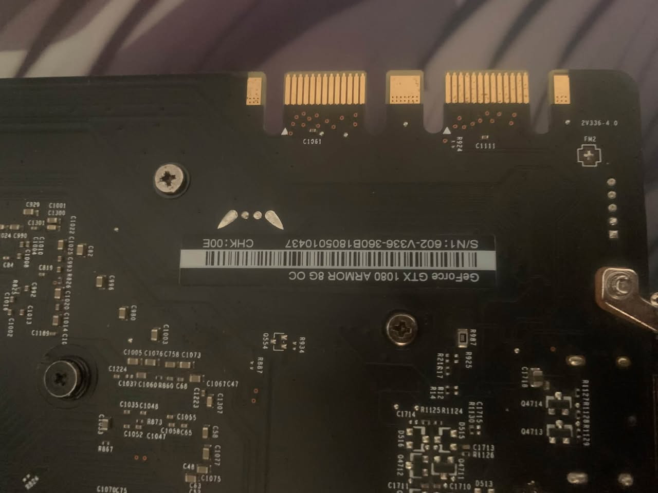 السلام عليكم كرت شاشه Gtx 1080 8gb يشتغل طبيعي لكن بيه مشكله لما يزيد الاداء تكوم اللعبه تقطع حلها لازم تنصي ال power من msi after  (هاي مشكلته بس و تتصلح المشكله)  نظافه ٩٩٪؜ السعر  ١٥٠ الف / ***********
