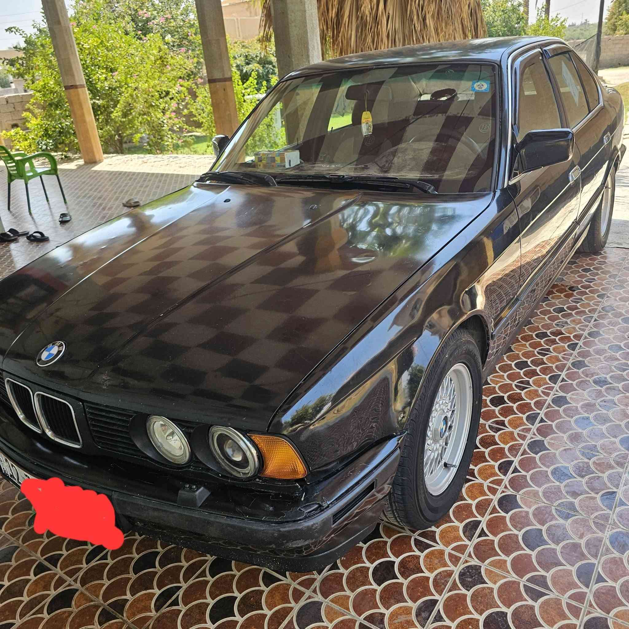السلام عليكم BMW  للبيع
موديل ١٩٩١ حجم ٥٢٠  كير عادي بدون حادث تخم إطارات جديد البطارية جديدة ادامه الصدر سياره حلوة 
السعر ٥٢ وبيها مجال العنوان صلاح الدين الدجيل 
رقم الموبايل ***********
