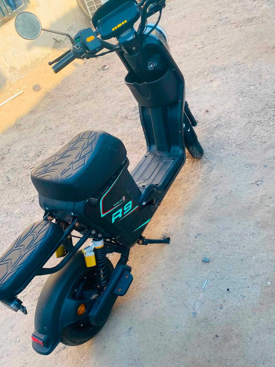دراجه شحن جديده ماخذه زيرو وكفن عدي بطاريات بسبب غسل ابيعه كوم حديد١٨٠ شراي يتصل مكاني بصره ***********
