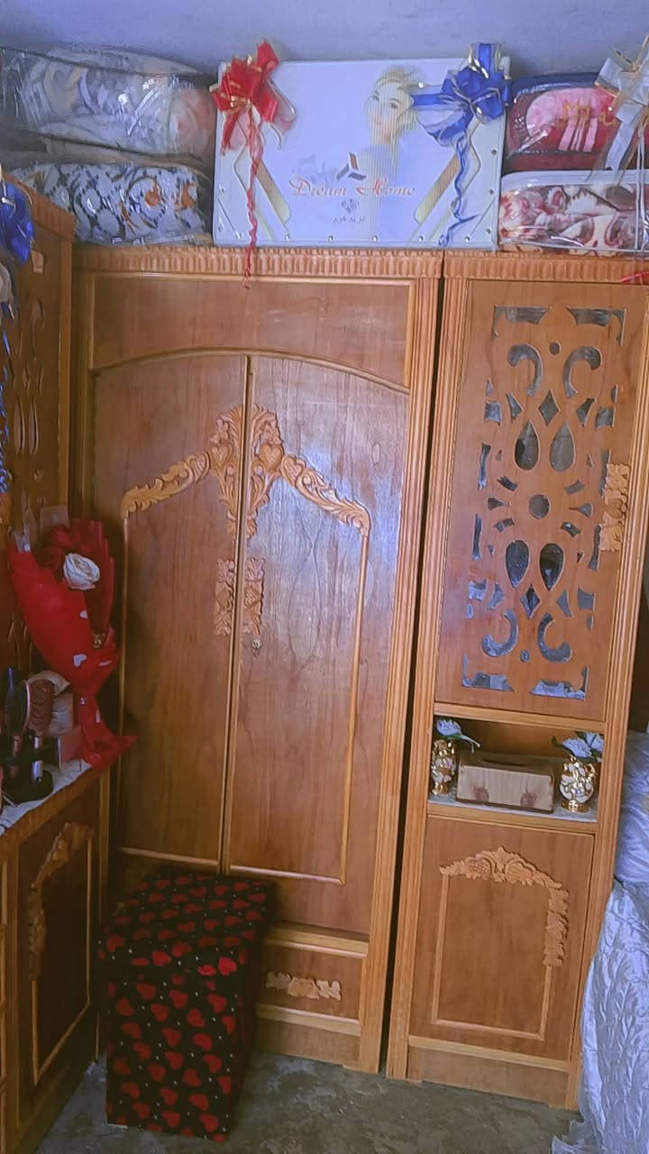 غرفه للبيع السعر 700 وبيها مجال العنوان اليسر حي سلام الاتصال علا هذا رقم ***********
