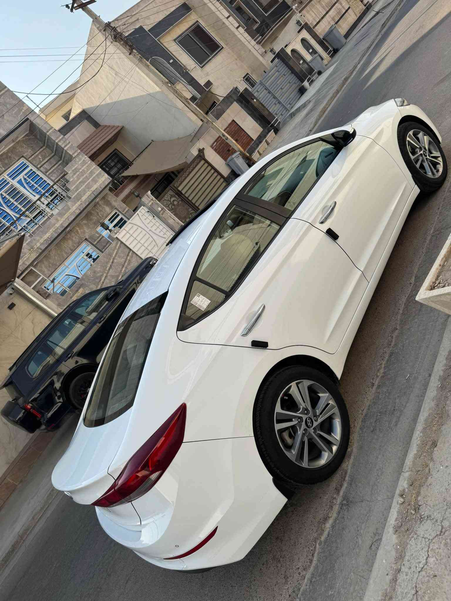 للبيع النترا سوبر ٢٠١٩ خليجي رقم بغداد مواصفات :
فتحة
محرك 2000 دوش
شاشة + كامرا
مري شفط + كهرباء
حساس خلفي
مودات قيادة (Eco,Normal,Sport)
اشاير مري 
قطعتين تبريد
داخل بيجي
ويل حجم الكبير
وباقي المواصفات المعروفة والسيارة نظيفة كلش ومابيهة اي نقص وماشية ٩٢ الف وكفالة عامة عدا بارد بخشم الجاملغ مال سايق والسعر 137$ للاستفسار ***********
