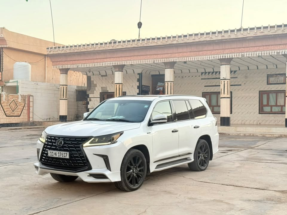 للبيع : لكزس 2020  عليه كت كورو اصلي ( بريم ) 

الفئة : LX570 Super Sport 

لون ابيض دواخل مشمشي 

ماشية 66 الف كم حقيقي

سونار ضمن الصور 

السيارة استخدام شخصي جديدة ونظيفة كلش واحلى من الصور

رقم بغداد تحويل مباشر 

مكان السيارة : ديالى 

السعر725 ورقة وبي مجال 

 مراوس فقد هايلكس 

الشراي يتصل هذا رقم***********.
