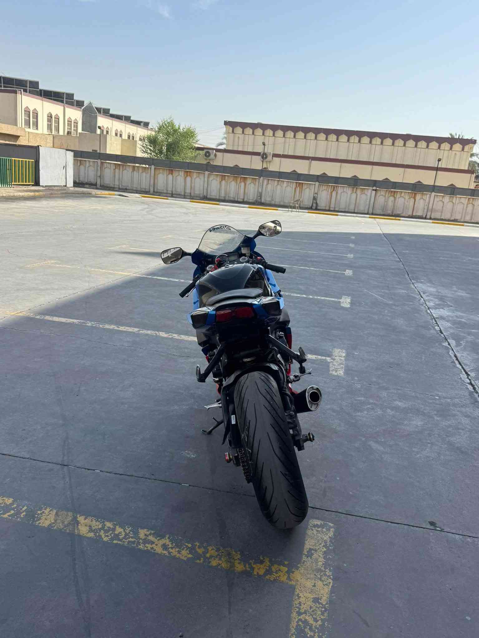 سلام عليكم جكسر 750 دراجه كفاله وقويه مبرمجة بدون رقم
دراجه فقط لمكينه مفتوحه بس خوش شغل مشتغليها شرط تجي سكليتر ماريدك تهده
سعر ٤٠ وبي مجال 
رقمي  ***********

مكاني بغداد الكرخ
ارجع واكرر دراجه كامله للخير فقط مفتوحه المكينه بس مضبوطه
