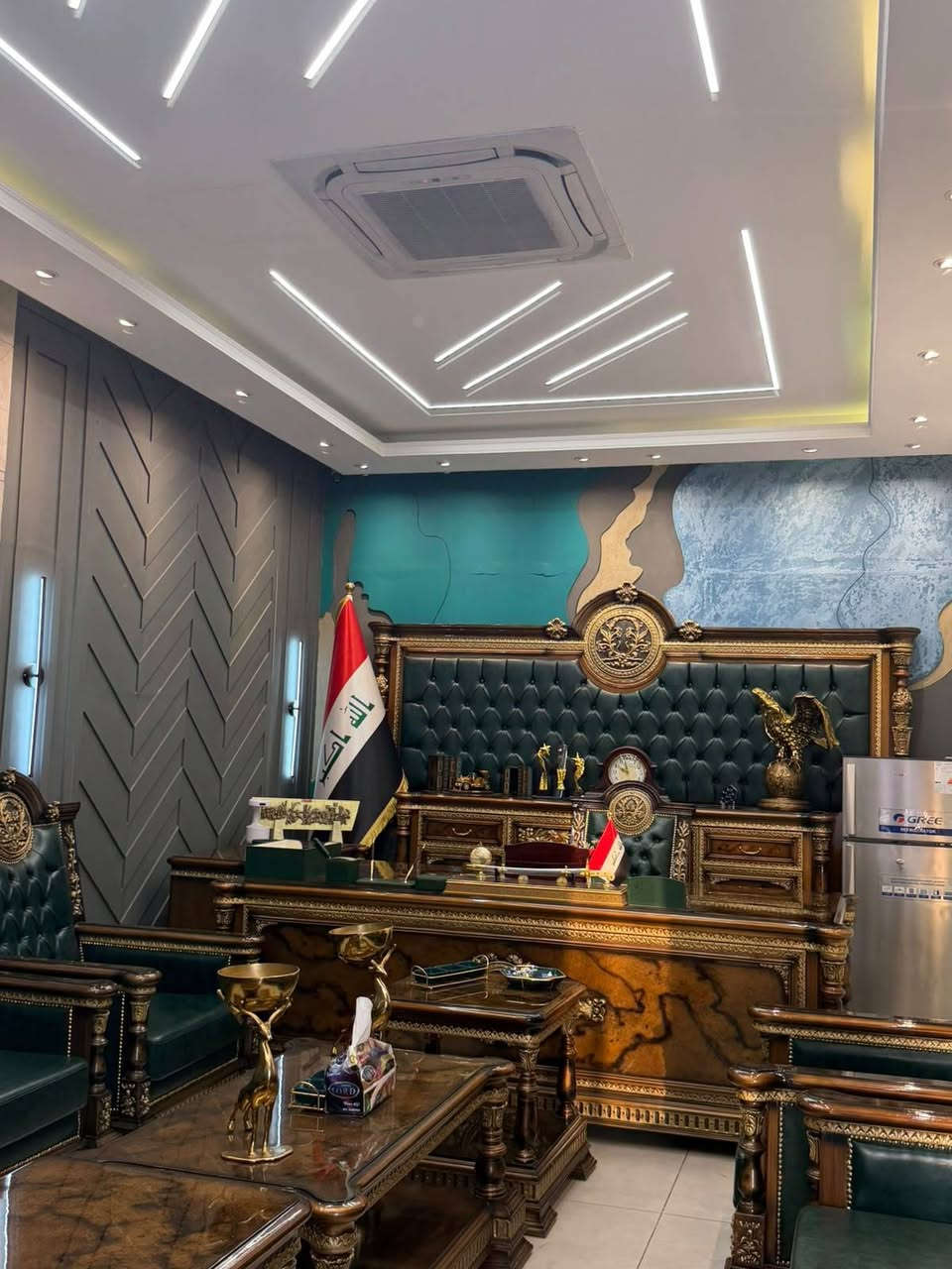 الأعظمية • مكتب مؤثث • ٢٨م