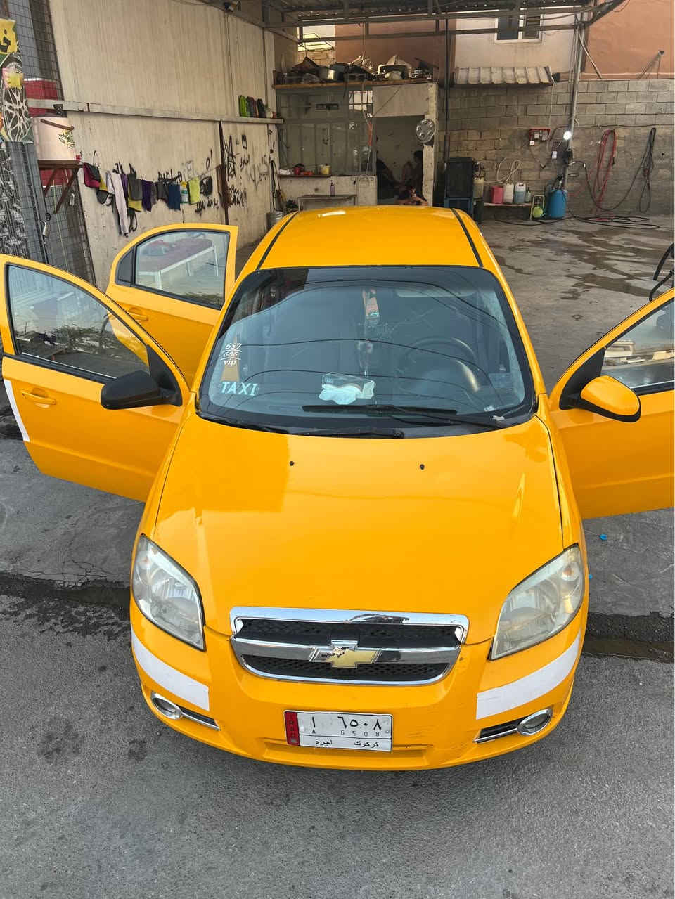 سلام عليكم شوفرليت افيو سياره موديل 2008 شرط تحويل والغرامات والهيئة محرك 16 كبس كير عادي الكير ومحرك شرط وبيها كوبون بانزين حادثها جاملغ السايق ونص البونيد بدون قطرة دواخل سعر 41 وبي مجال تجي وتشلع عيوني استفسار اكثر *********** كركوك, العراق

